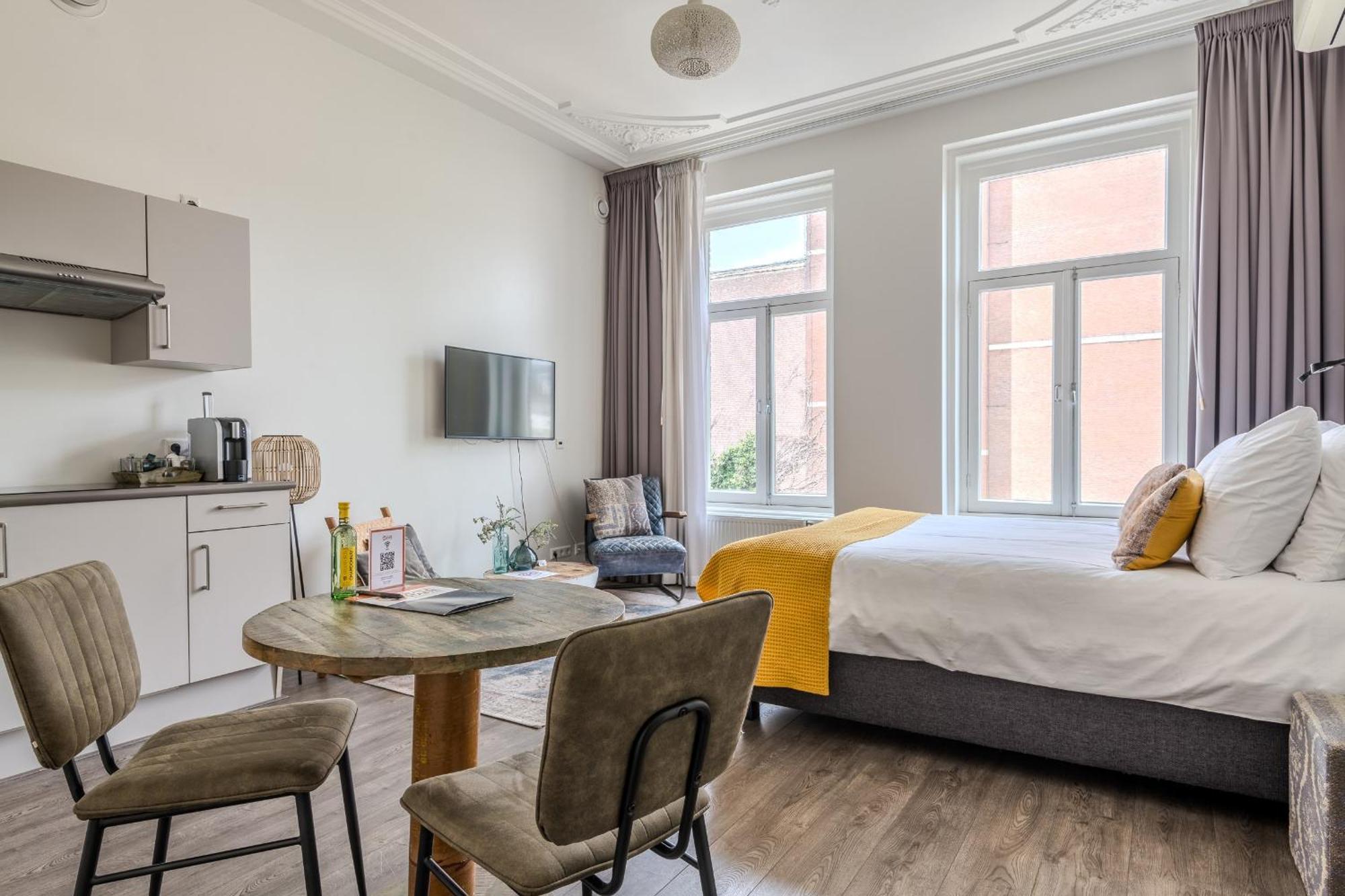 Hotel Oranjestaete Nijmegen Ngoại thất bức ảnh