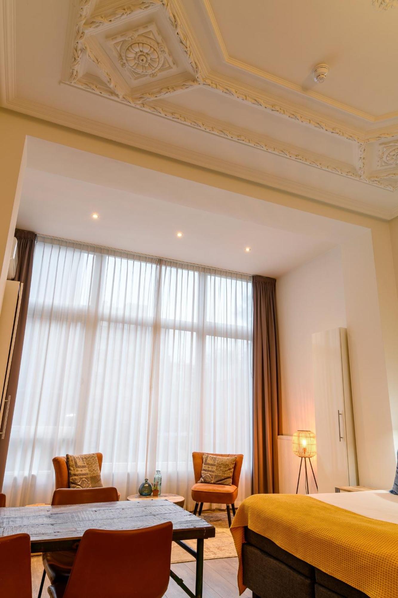 Hotel Oranjestaete Nijmegen Ngoại thất bức ảnh
